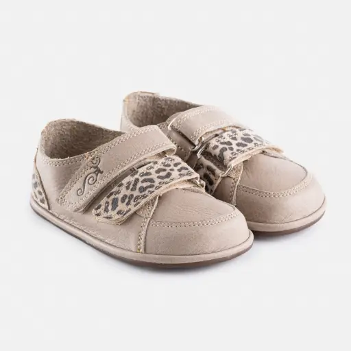 Magical Shoes MILO Safari